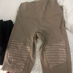 Brown alo size S
